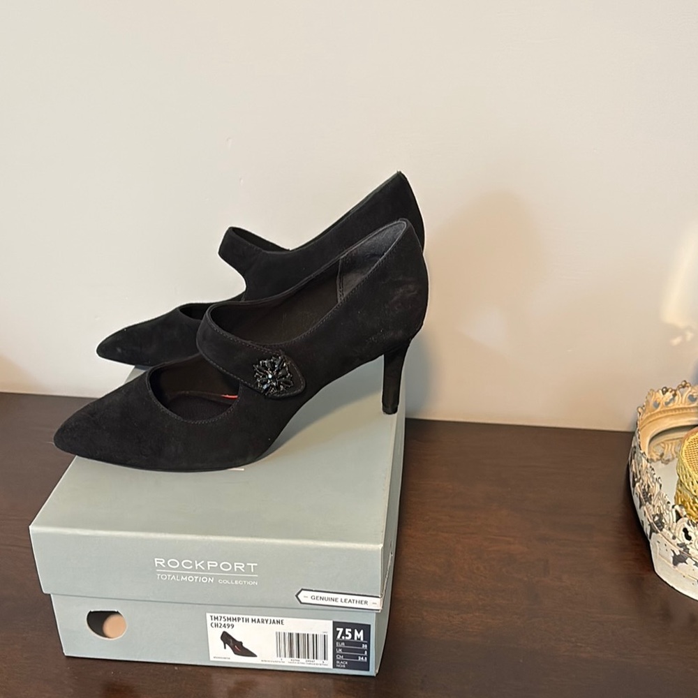 Rockport Black Heels Sleek Design - Picture 3 of 9